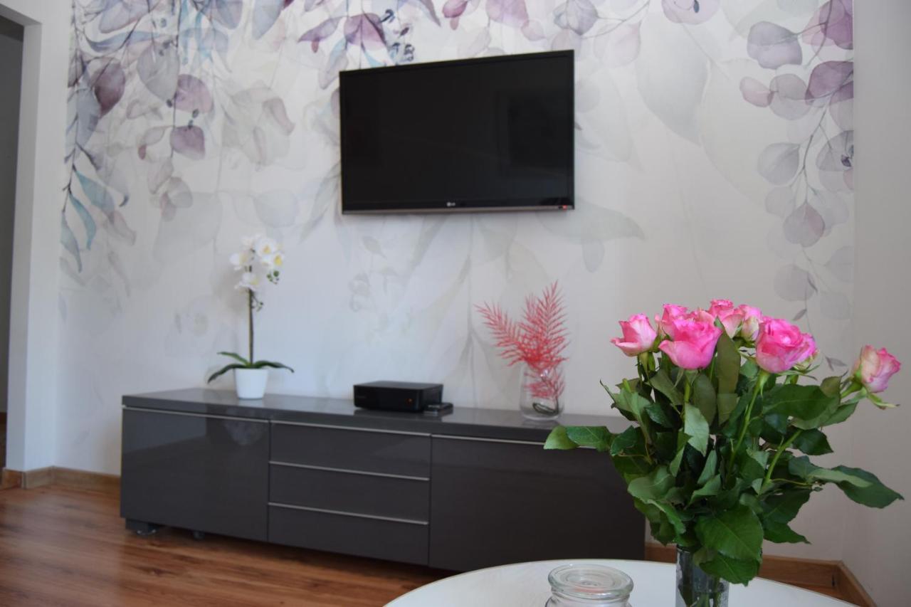 Be My Guest - Krucza Elegant Apartment - Rondo De Gaulle'A Center Of Warsaw Metro Wi-Fi Breakfast Exterior photo